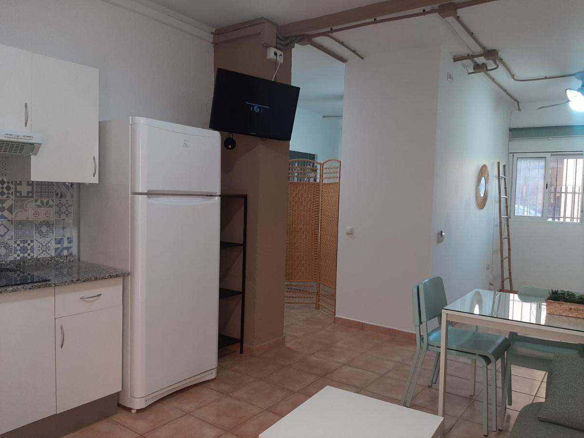 Apartamento Huelin, A 5 Minutos A Pie De La Playa Malaga Exterior photo