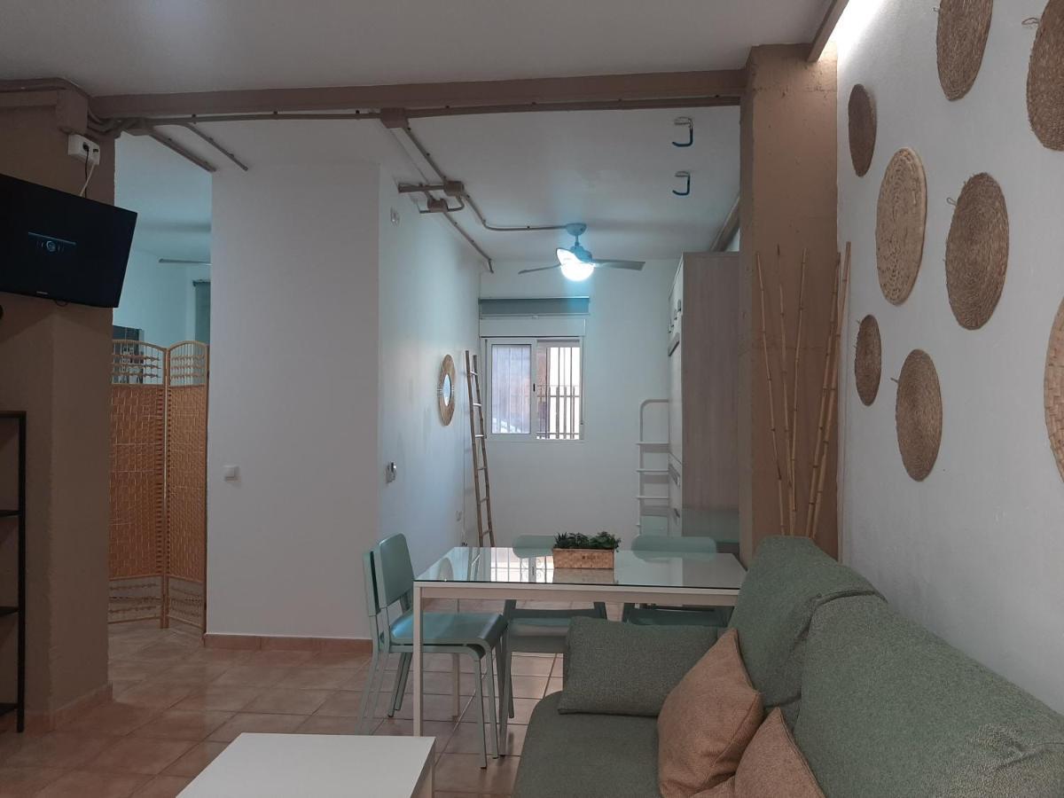Apartamento Huelin, A 5 Minutos A Pie De La Playa Malaga Exterior photo